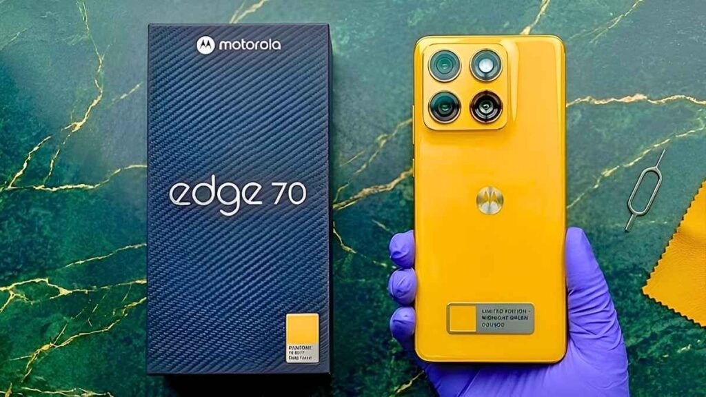 Motorola Edge 70 Pro 2026 Unveiled Big Battery Smartphone with Powerful 90W Charging